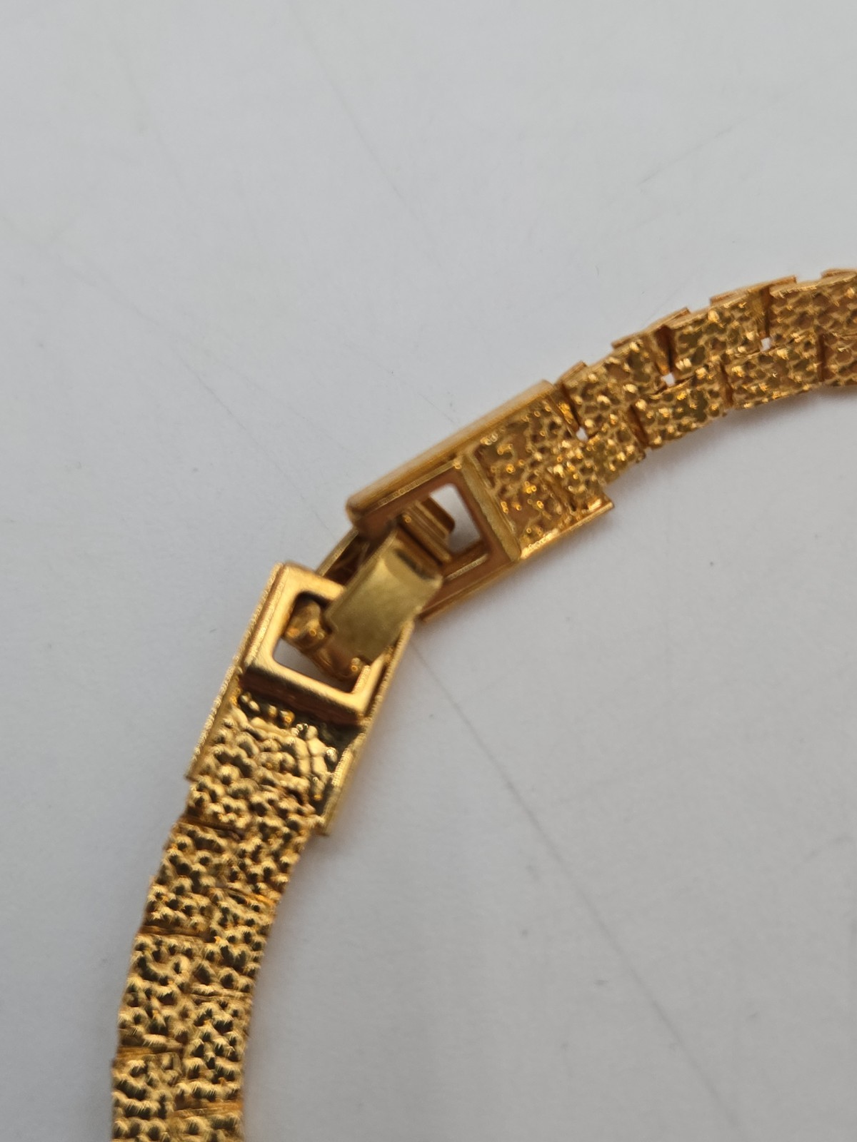 Vintage Gold Tone Textured Link Bracelet Fold Over Clasp