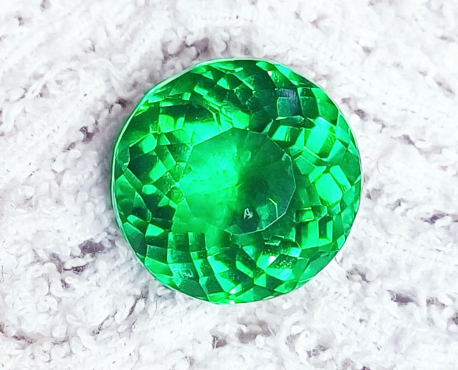 Certified Green Topaz 22.65 Ct Loose Gemstone Round Shape With Free delivery