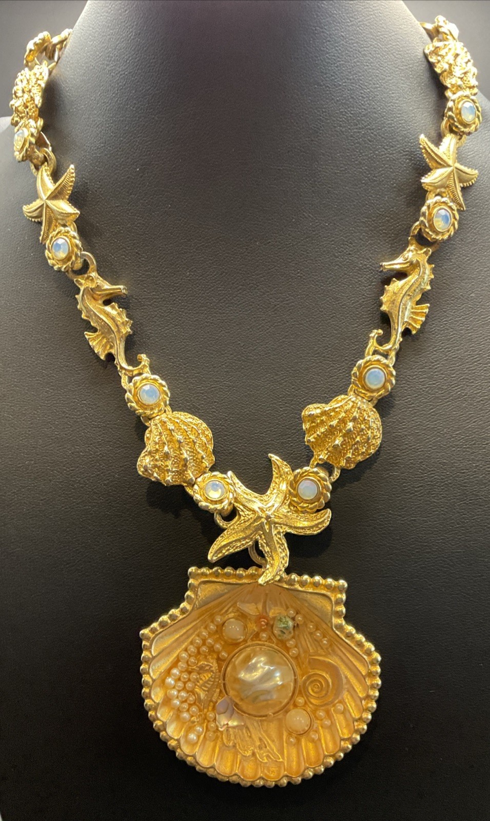 Vtg Goldtone Chunky ROBERT ROSE Statement Seashell Necklace Rare