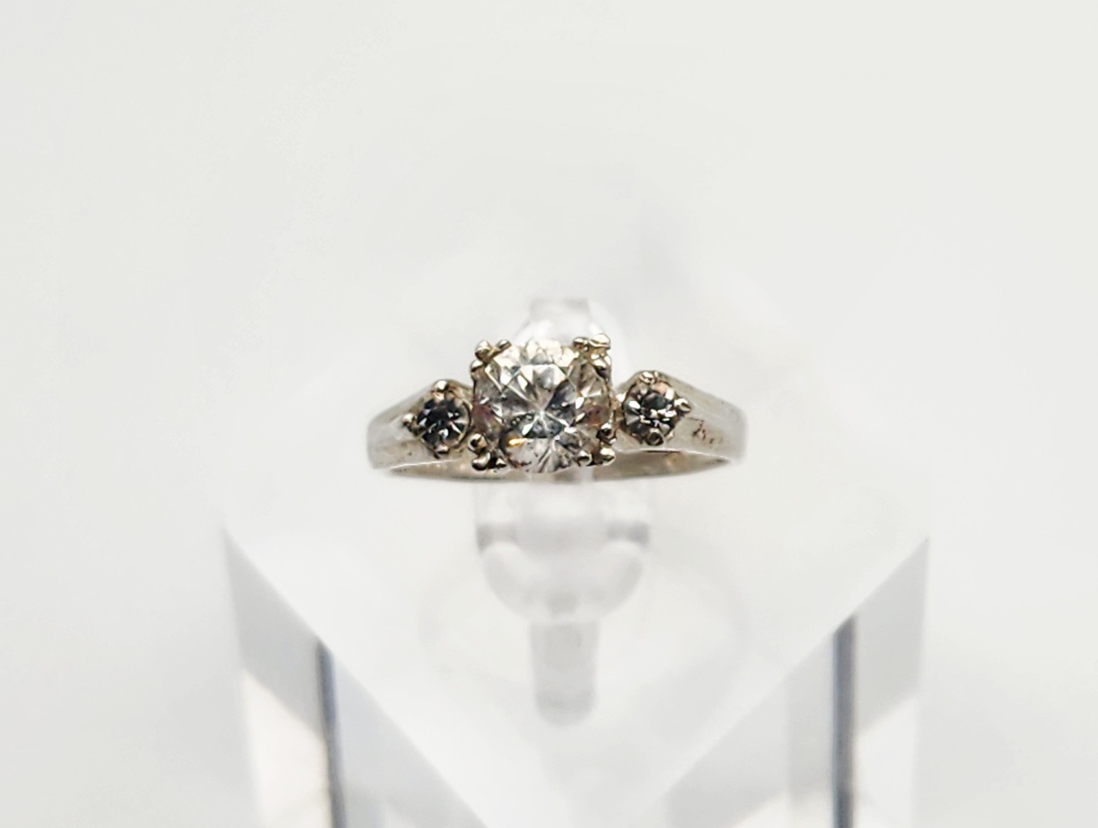 Sarah Coventry Vintage Sterling Silver CZ Solitare Ring with Accents Size 7