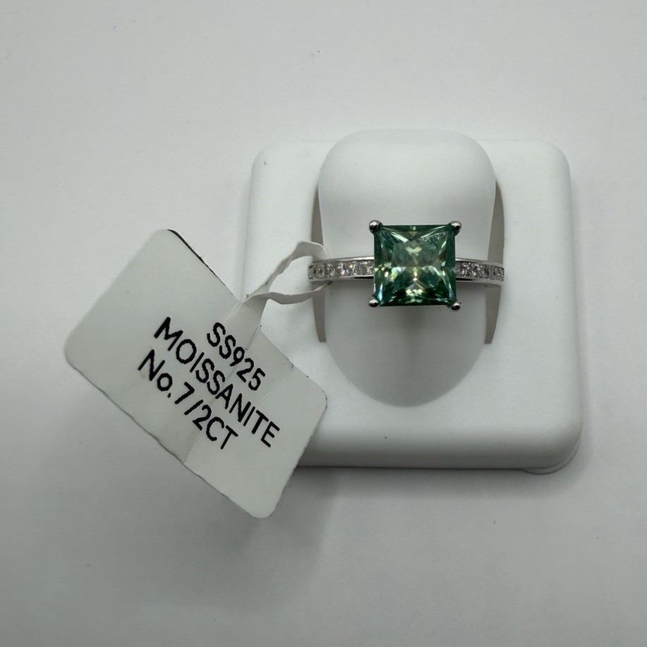 Stamped 925 Sterling Silver Green Square Moissanite Prong Ring Size 6.5