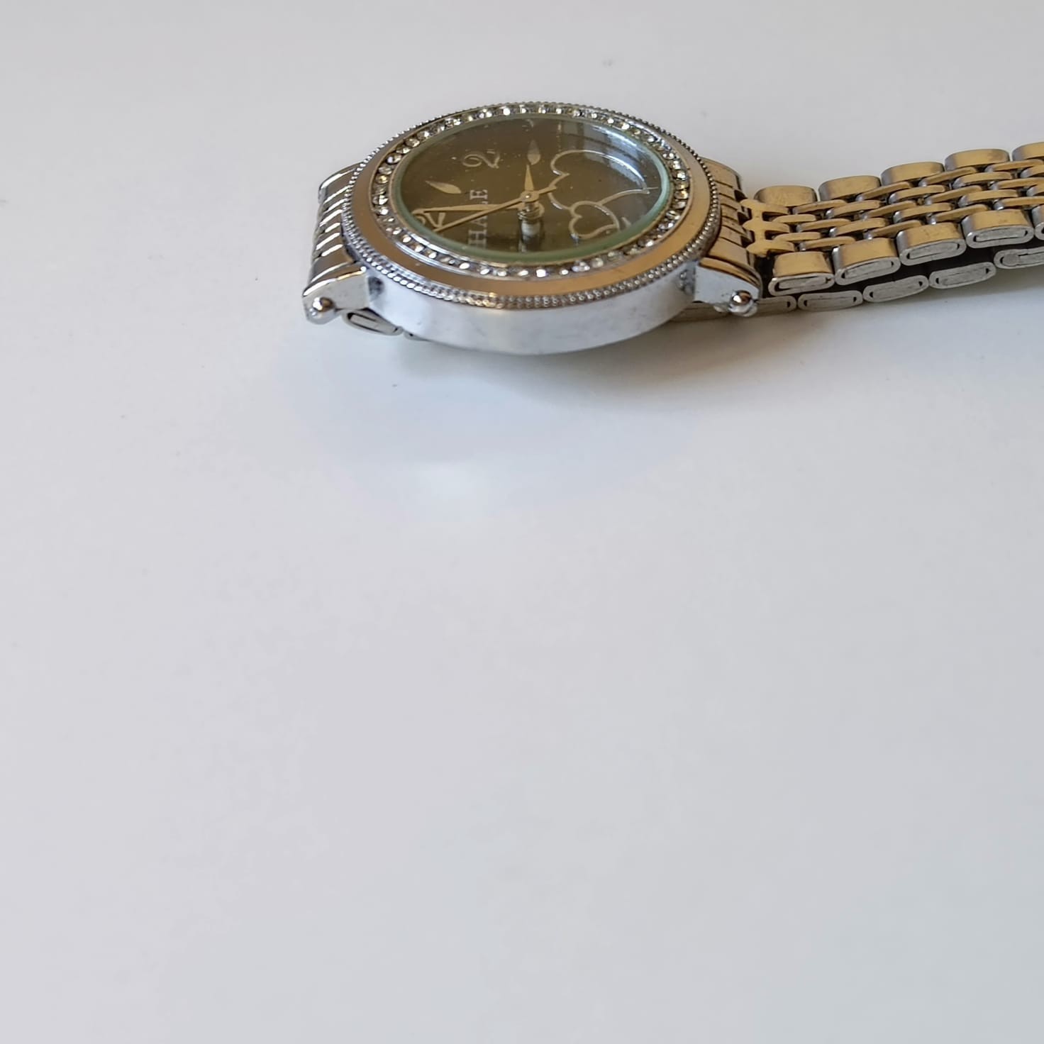 Chale Women’s Quartz Watch Silver Silver Tone Rhinestone Bezel Hearts Dial Steel