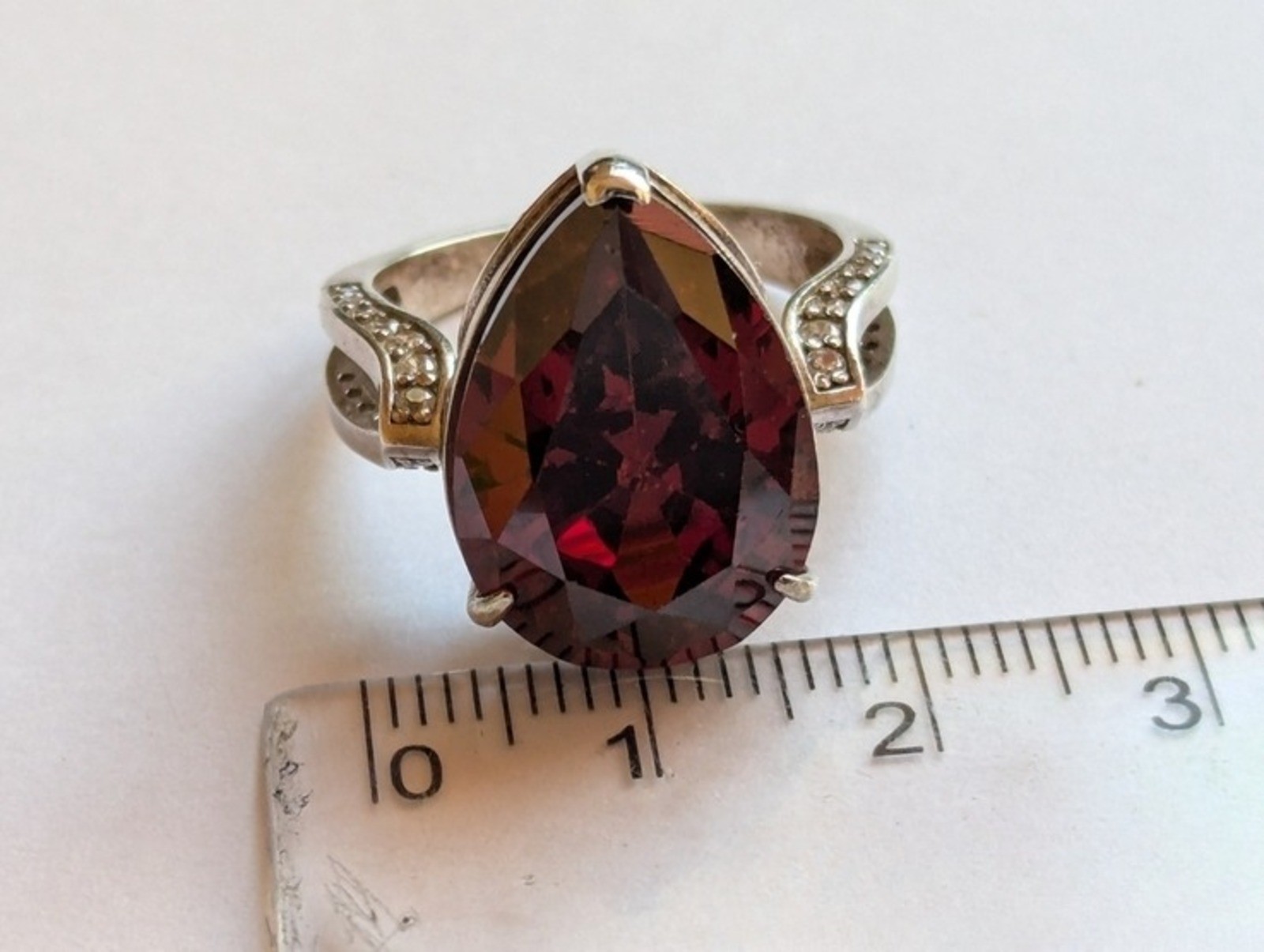 Vintage ring sterling silver 925 Size 8 Weight 8.93 g. Garnet. Ukrainian jewelry