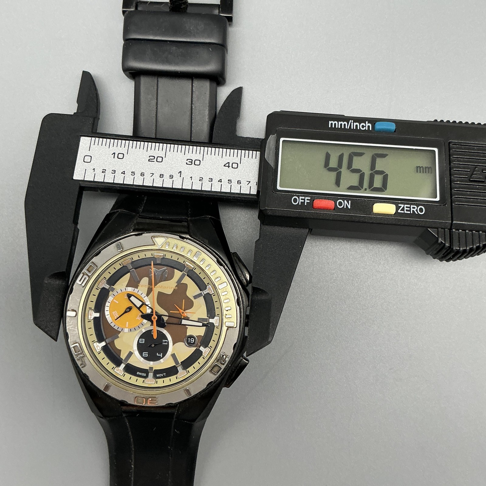 TechnoMarine Cruise Mens Watch 46mm Camo Dial Chronograph Date New Battery