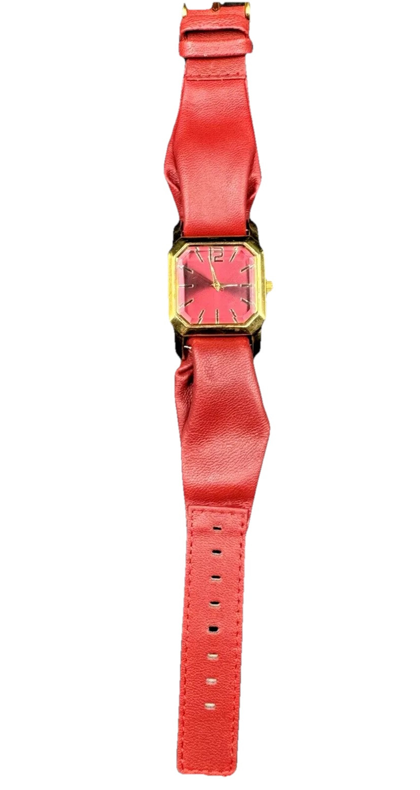 Joan Rivers Red Watch Gold Tone Vintage Retro V377 needs battery