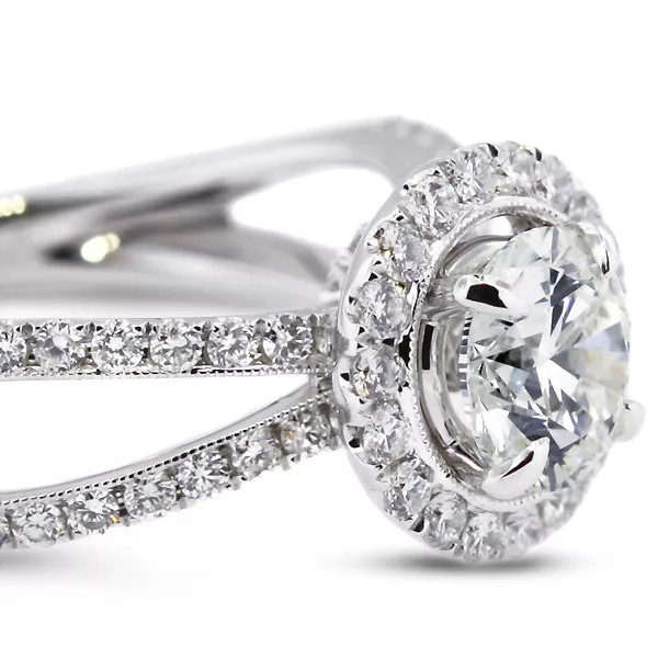 18K Gold Side Stone Engagement Ring Halo 1.95 CT Round Lab-Grown Diamond F SI1