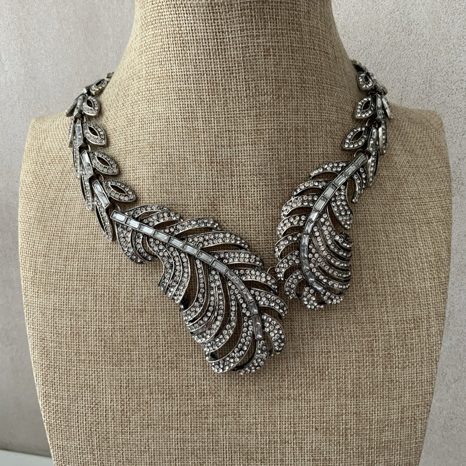 Natasha Feather Rhinestone Statement Necklace Antique Silver Tone 18″ Signed