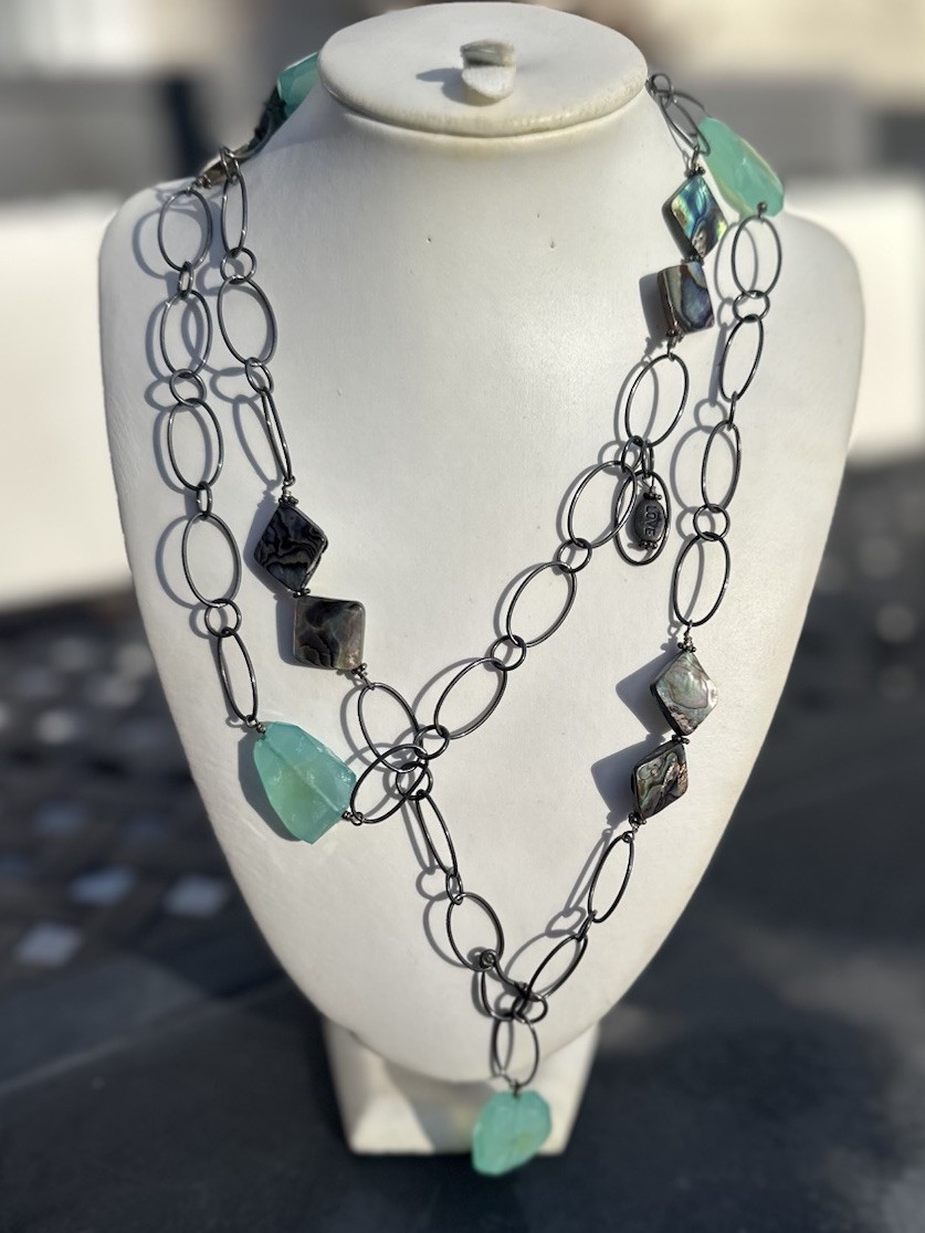 Boho Vintage Style Aqua Color Faux Stone & Abalone Shell Statement Necklace 21”