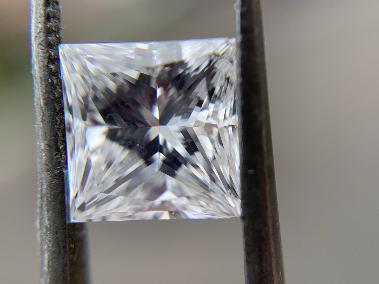GIA 2.01 CT Princess Cut Square Modified Loose Diamond (SI2, H, Very Good/Good)