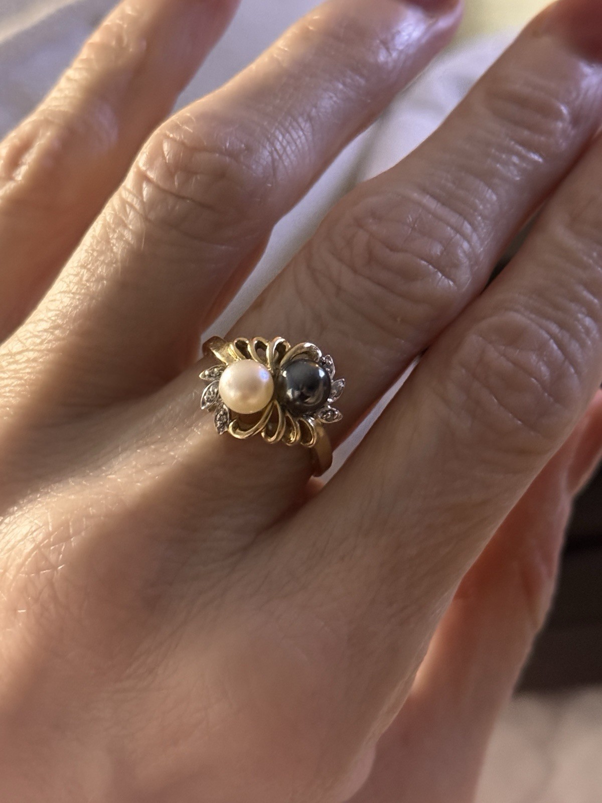 Solid 10K 10Kt Yellow Gold Pearl Diamond Women’s Band Ring Size 6.75