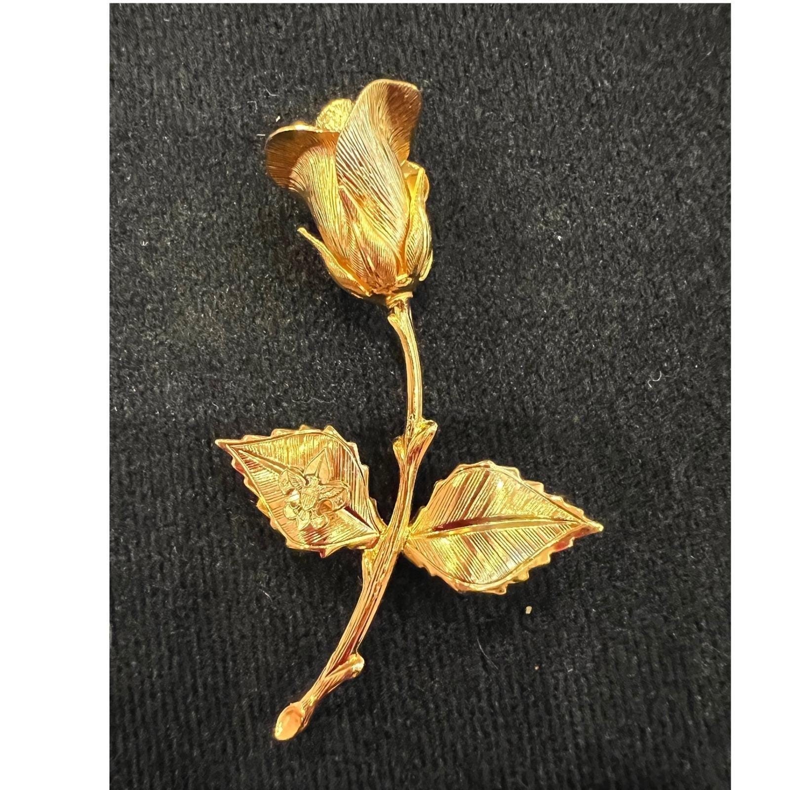 Vintage Gold Tone Rose Brooch Long Stem Floral Pin with Fleur-de-Lis Detail