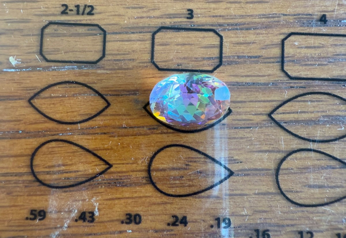 Sparkly rainbow Topaz loose stone approx 3 carats for ring *as is*