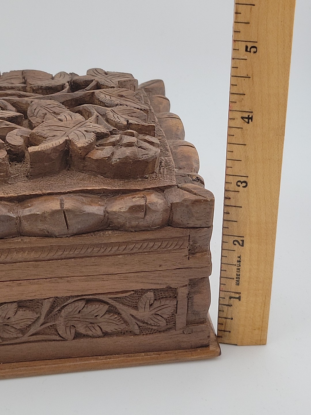 Hand Carved Kashmiri Walnut Wood Jewelry Box with Removeable Tray Signed 8.5×5.5