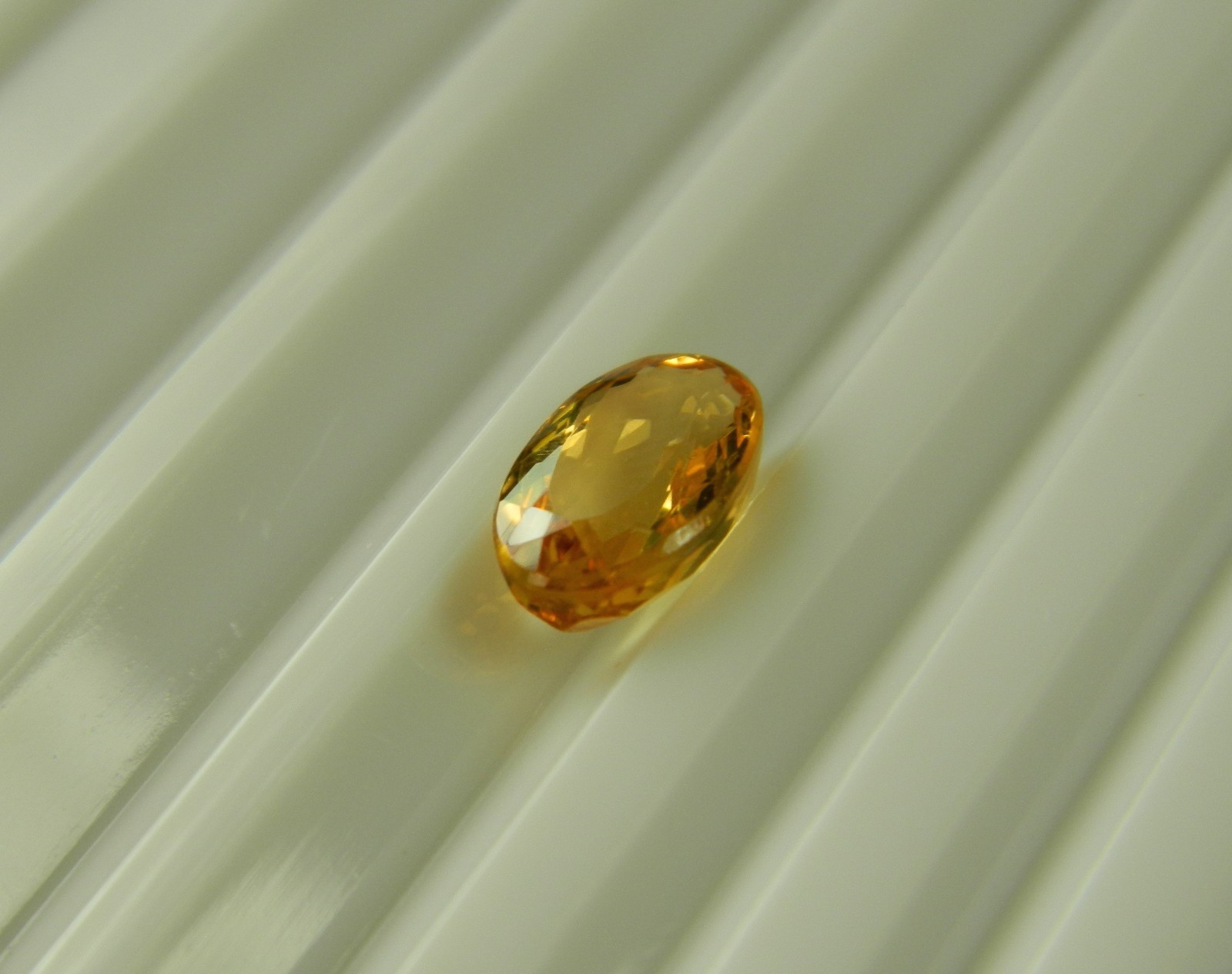 Imperial Topaz 2.26 Ct Clarity IF Oval Cut Natural Golden Brazil I078