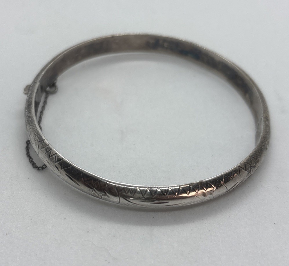 Vintage Sterling Silver Hinged Bangle Bracelet Safety Chain 8.8 Grams Etched