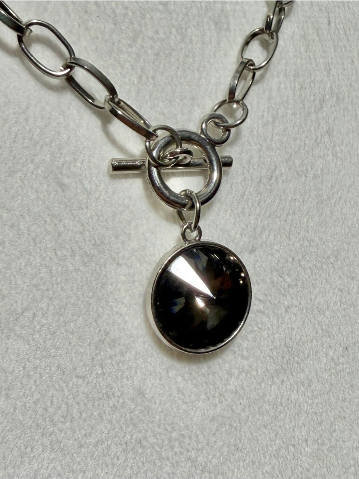 Silver Chain Necklace Round Grey Stone Pendant Toggle Clasp Fashion Jewelry 18″