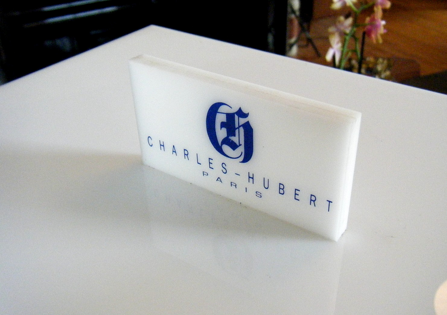 Vintage Charles Hubert Paris Rotating Countertop Lucite Watch Jewelry Display