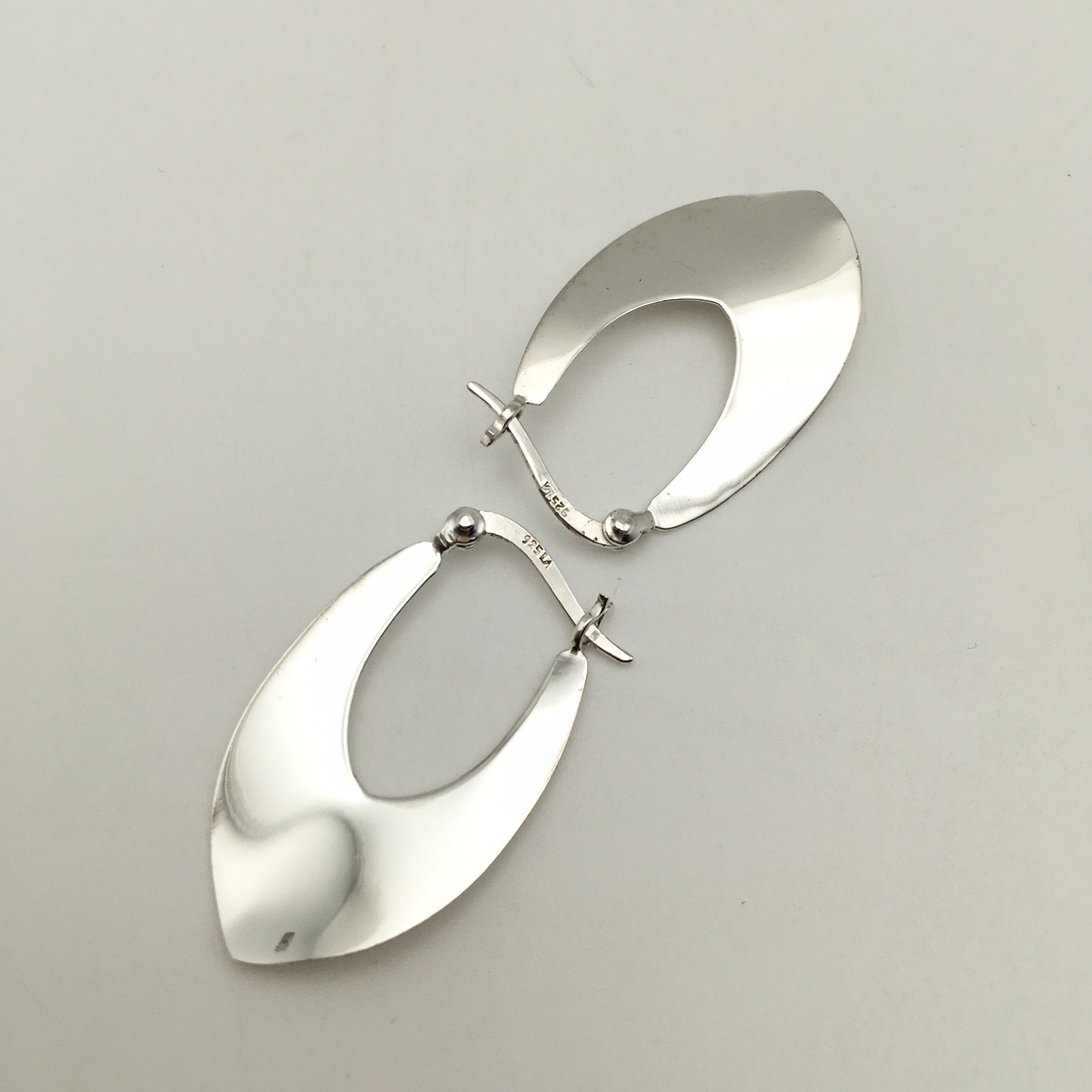 Vintage Sterling Silver Pointed Tip Wavy Hoop Earrings Marked LA 925 2.8g #23