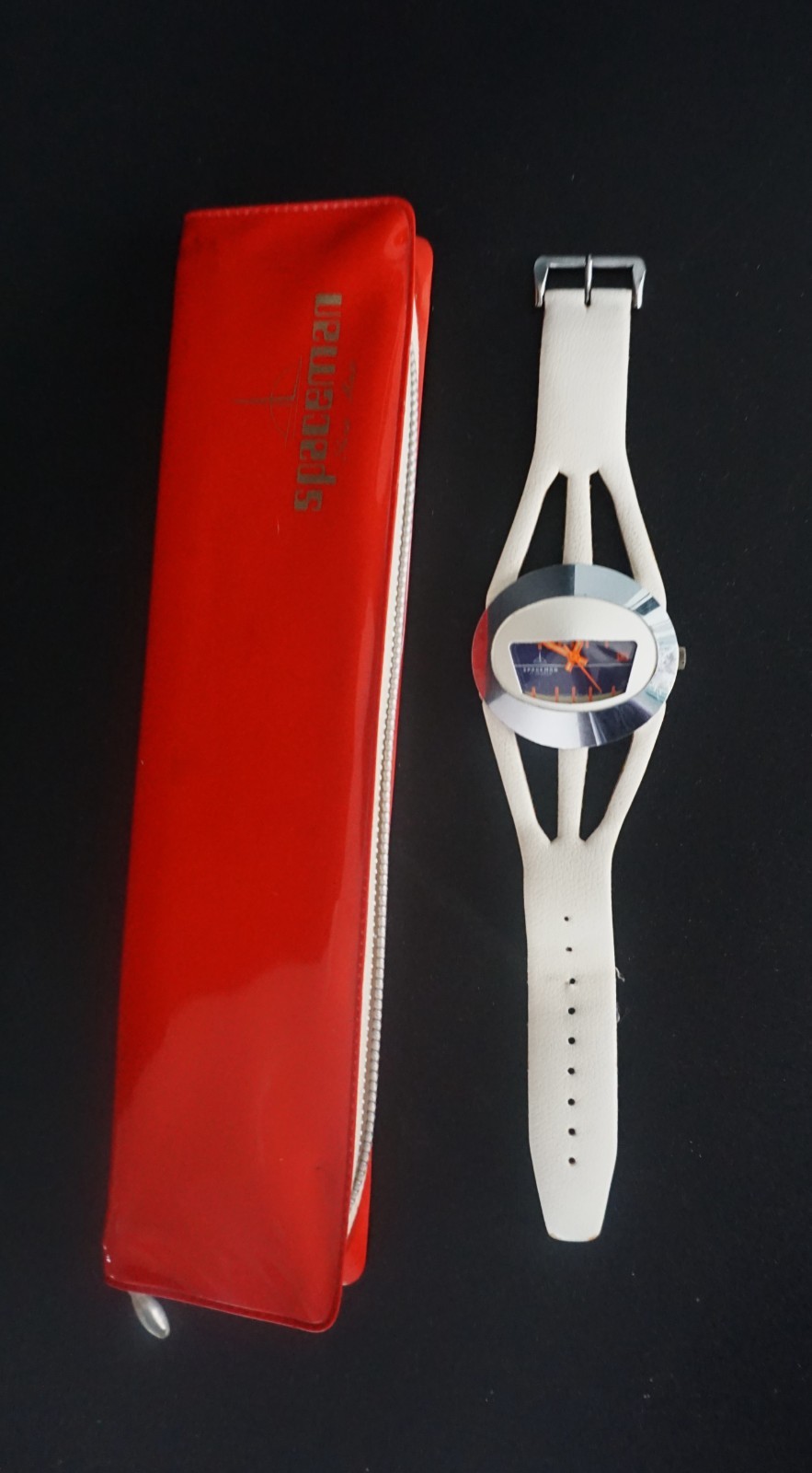 VTG Andre Le Marquand Spaceman Watch 17 Jewels with Case Retro Modern