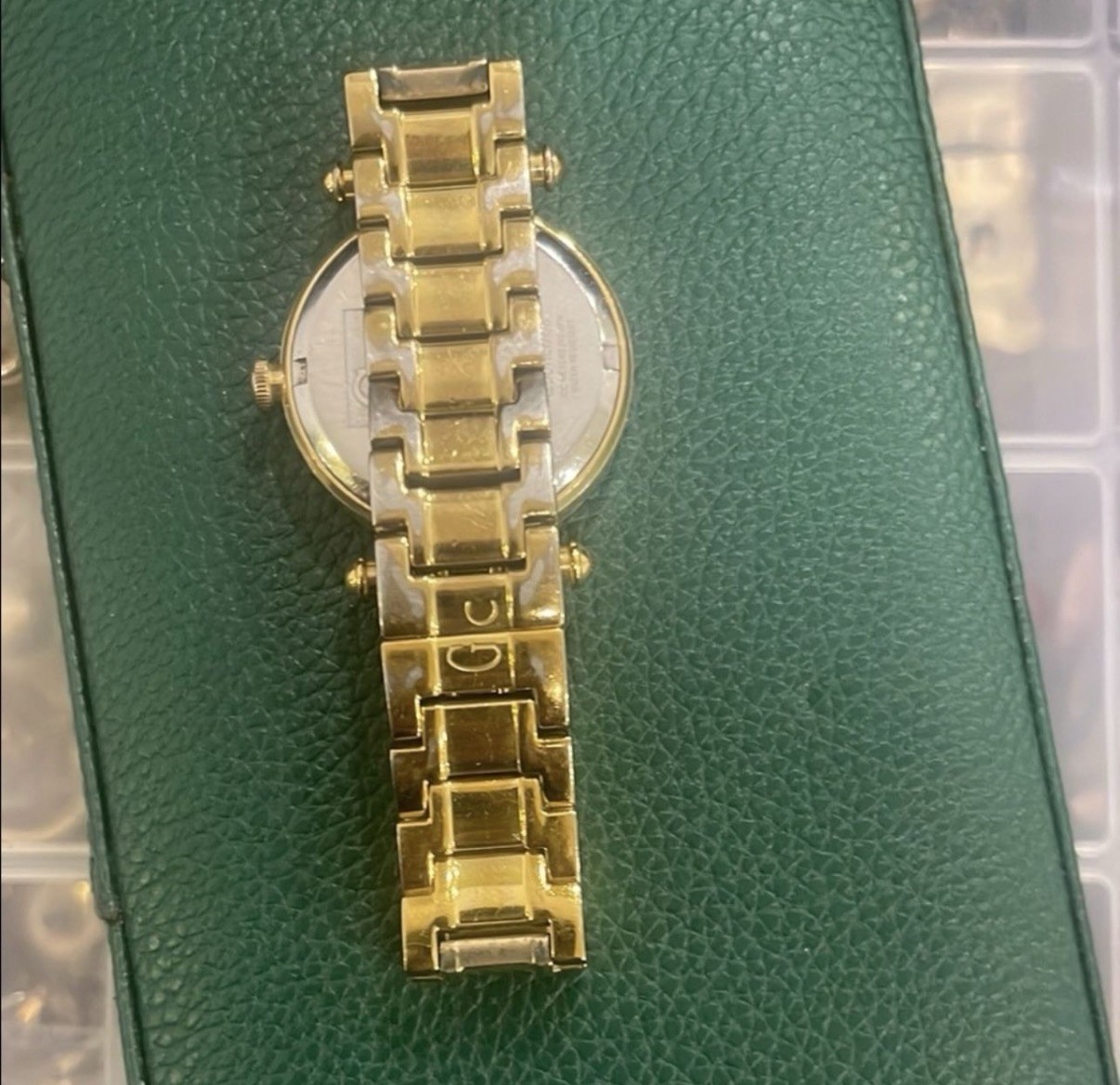 GUESS Guess Collection Women’s Quartz Analog Gold-Tone Bracelet White Dial
