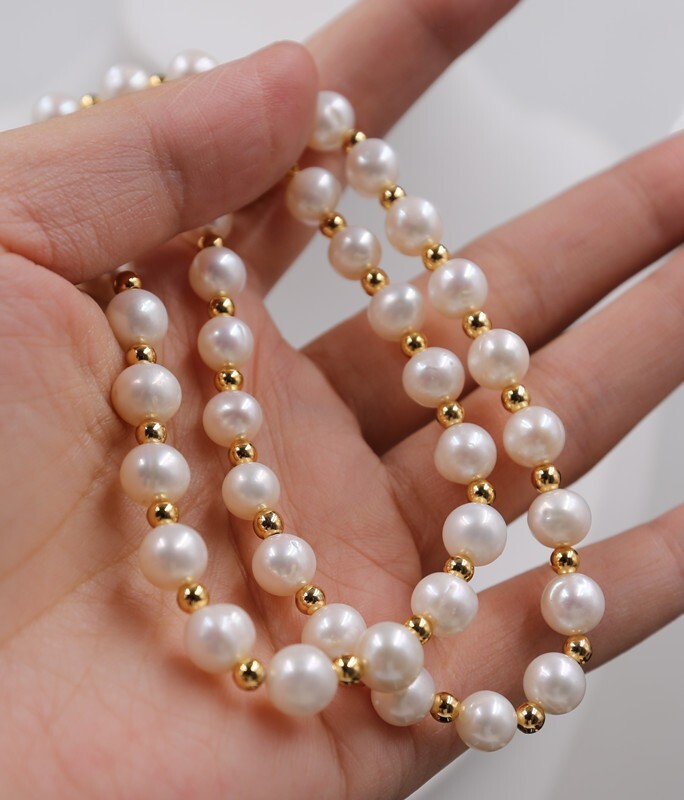 9-8mm natural White Pearl Necklace 14k Gold Clasp 18 Inch
