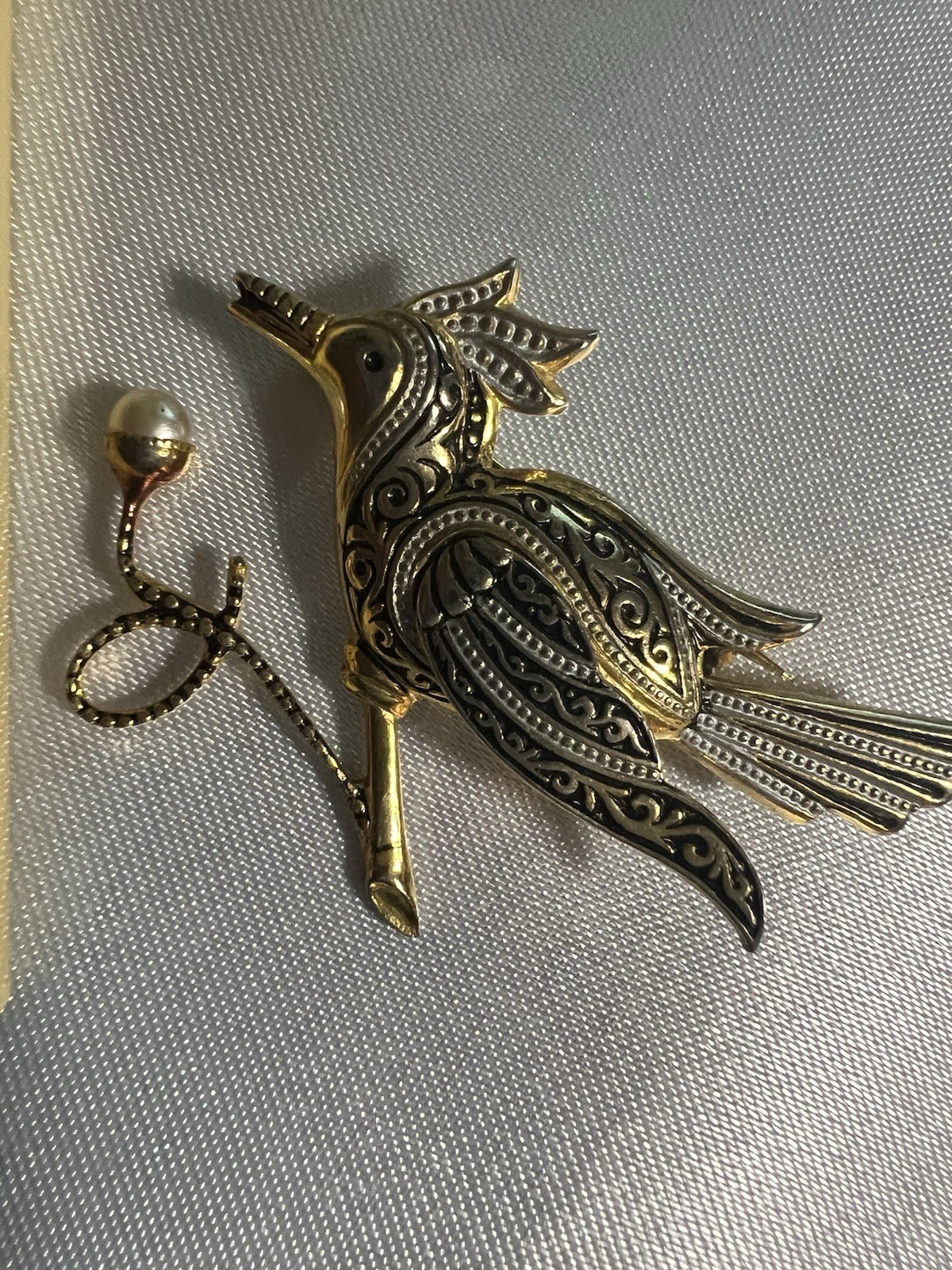 Mid Century Toledoware Gold Tone Bird Brooch Signed Spain Vintage Jewelry 2″