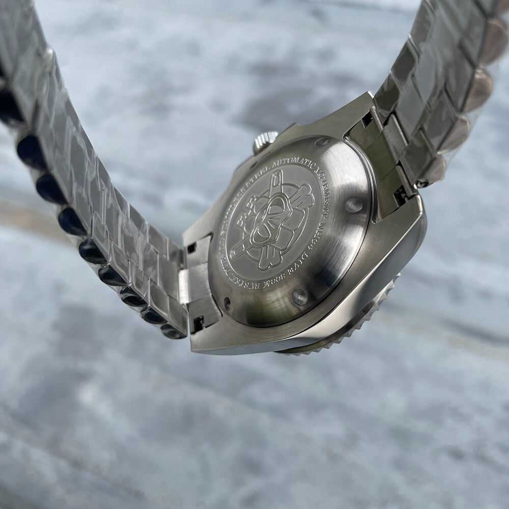 Steeldive SD1993, GMT, ‘Bruce Wayne’, NH34, Sapphire, Lume, 300m Diver, Diving