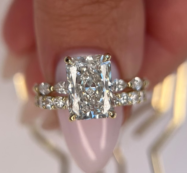 5.80 CT Radiant-Cut EF/VS1 Lab Grown Diamond Engagement Ring Set 14K Yellow Gold