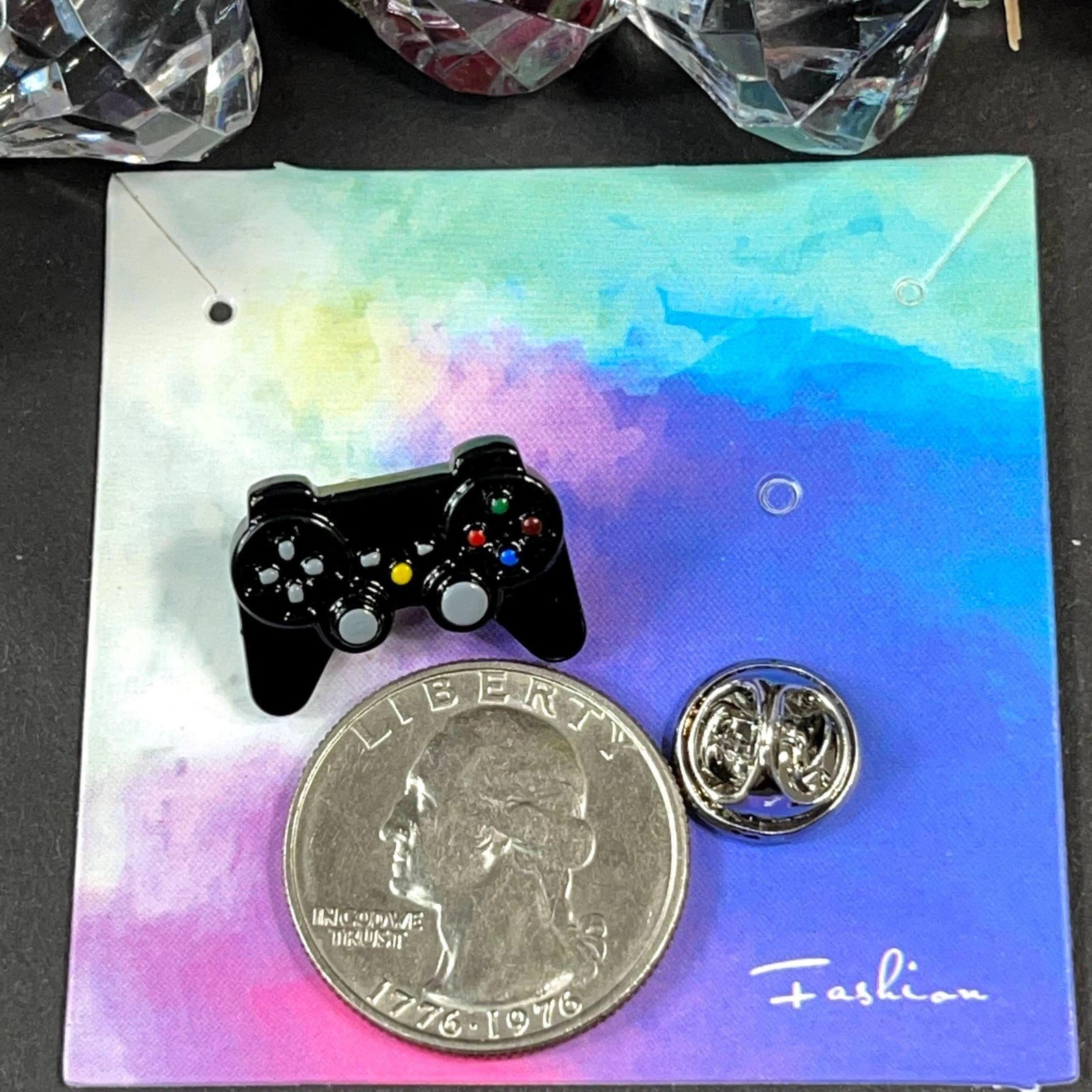 Video Game Controller Lapel Pin Hand Held Device 3D Enamel Badge Brooch Jewelry