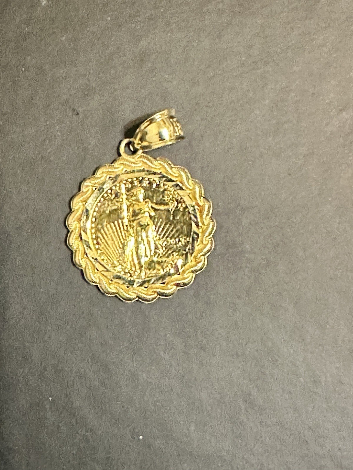 Solid 10K Yellow Gold Walking Liberty Coin Style Pendant 4.0 Grams
