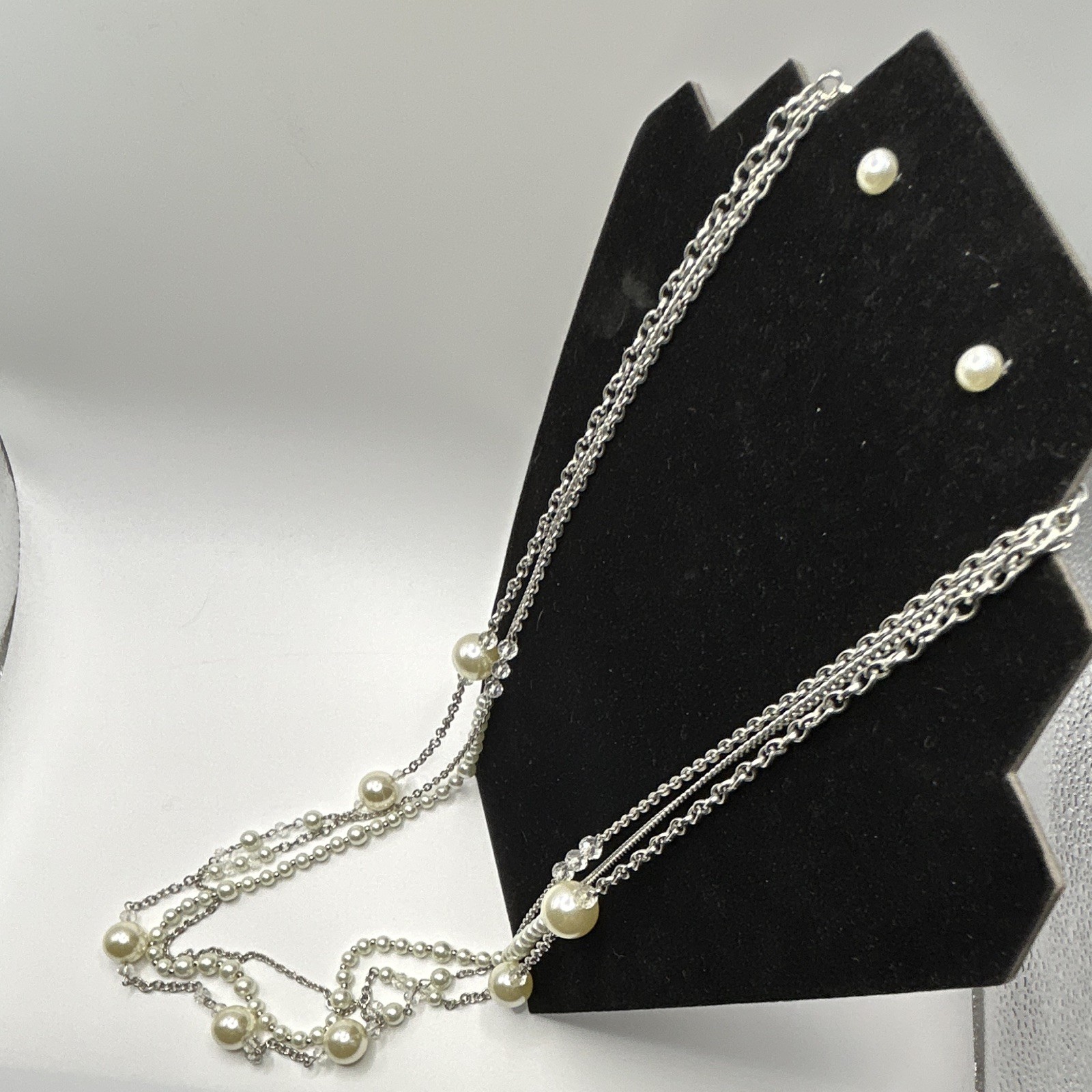 Premier Designs “Fashion Sense” 2-Piece Silver Chain & White Pearl Necklace Set