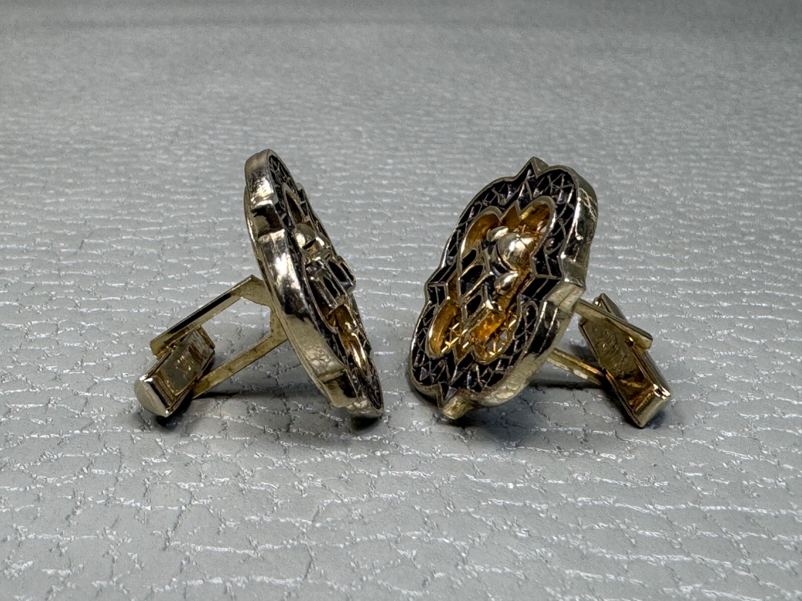 Reticulated Taj Mahal Yellow Gold Plated Cuff Links