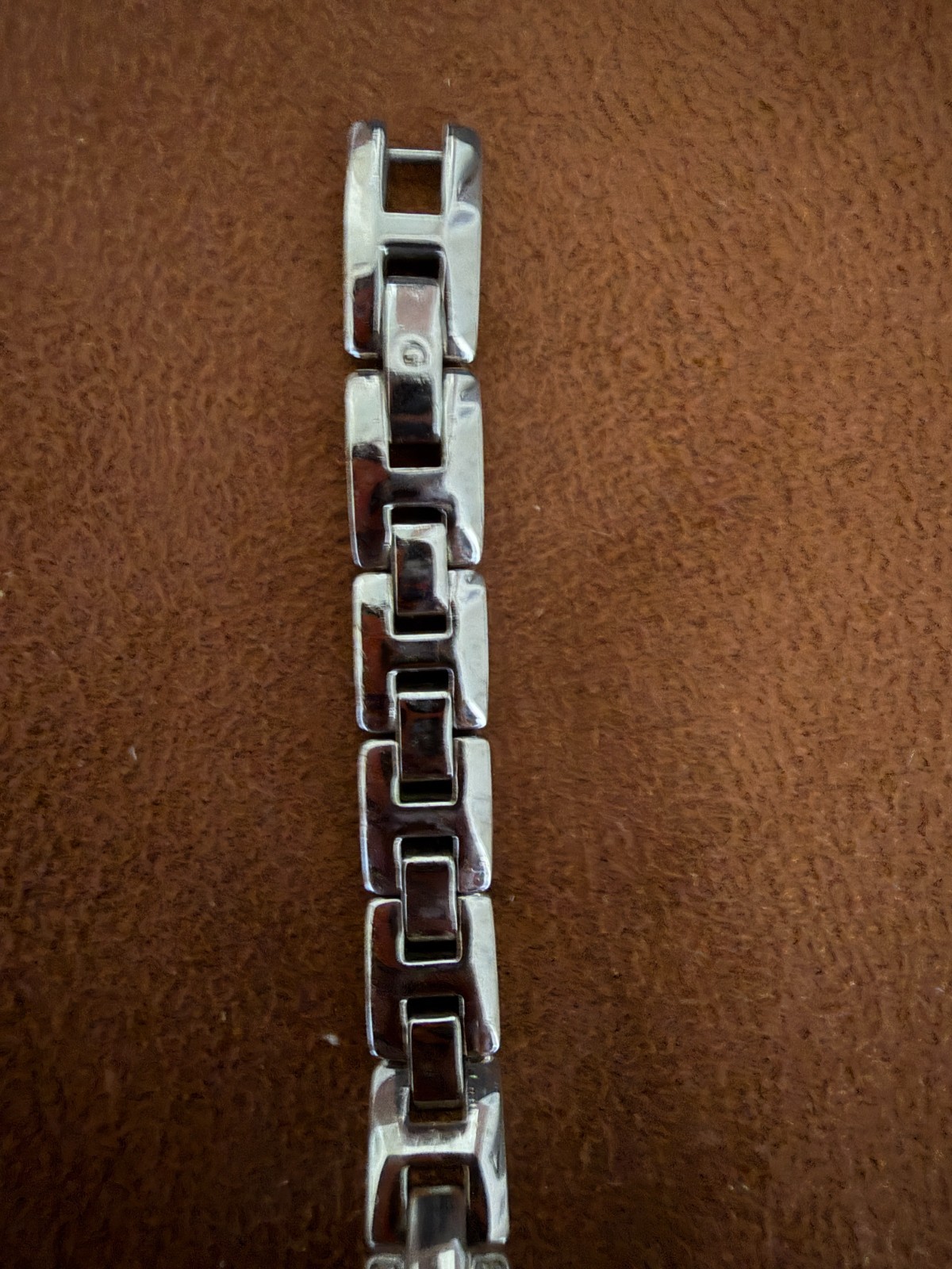 Guess Women’s Pink Dial Crystal Bracelet Watch AS IS Not Working Repair Parts