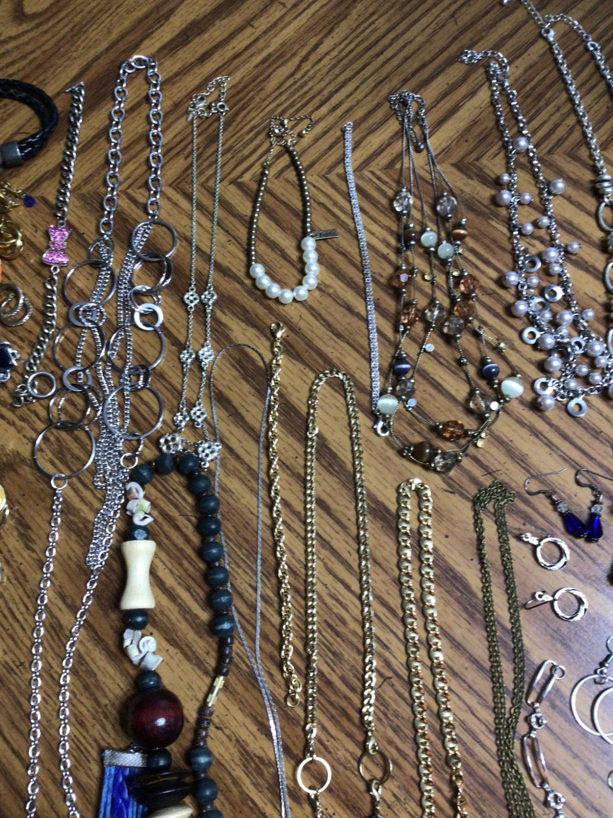 Vintage Costume Jewelry Lot, Necklaces, Bracelets, Earrings, other odds and ends