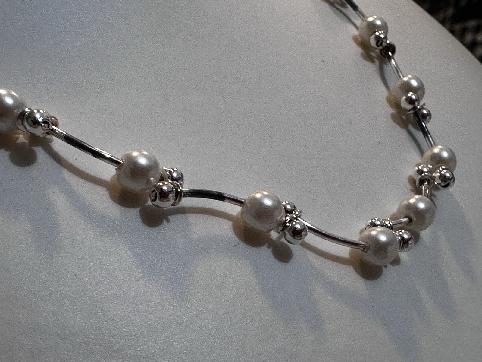 Elegant Twisted Faux Pearl Necklace with Silver-Tone Finish