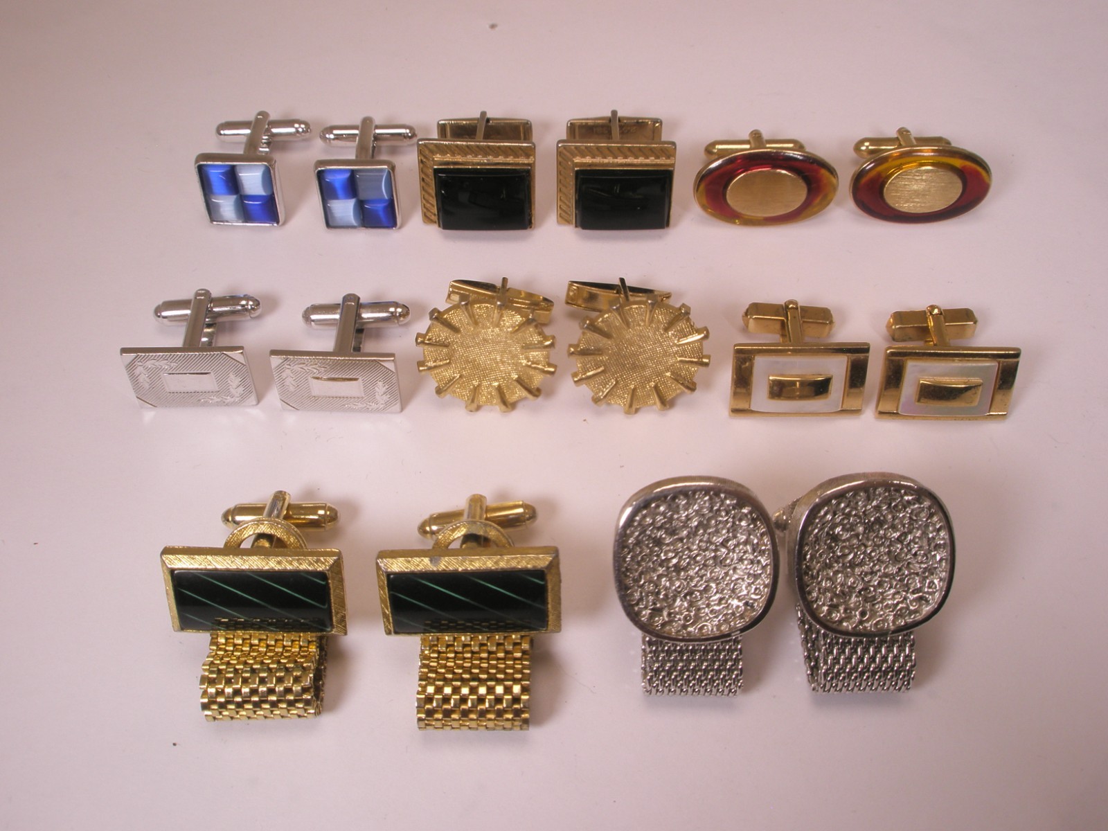 8 LOT 8 Pair Vintage Cuff Links (8p)