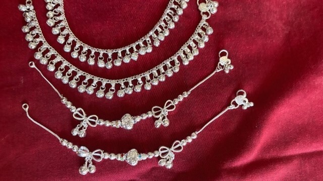 Girls lot 2 pairs ankle bracelet anklet silver bells charm chain India jewelry