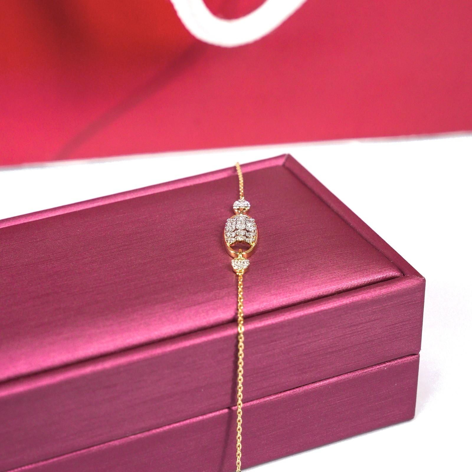 18 KARAT DIAMOND BRACELET | NATURAL DIAMOND | LIGHTWEIGHT | IGI CERTIFIED