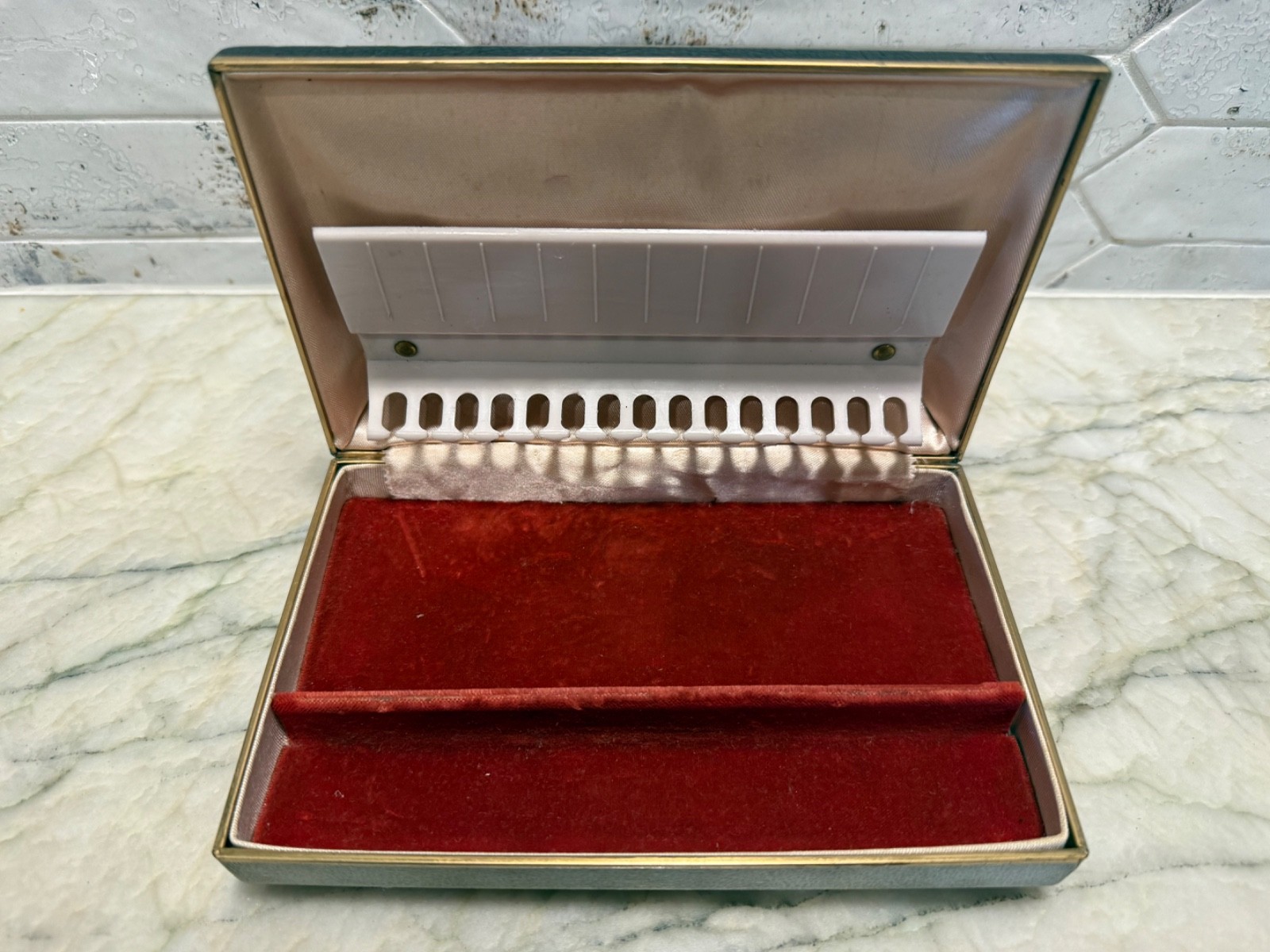 Vintage MCM Men’s Farrington Jewelry Box Black & Gray Clam Shell Case Lined 4×7″