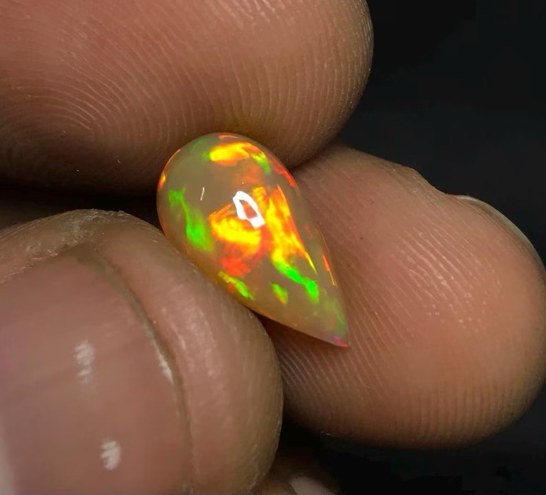 13.5×7.4 mm 2.50 Ct Natural Welo Ethiopian Opal Loose GemstoneNS-169