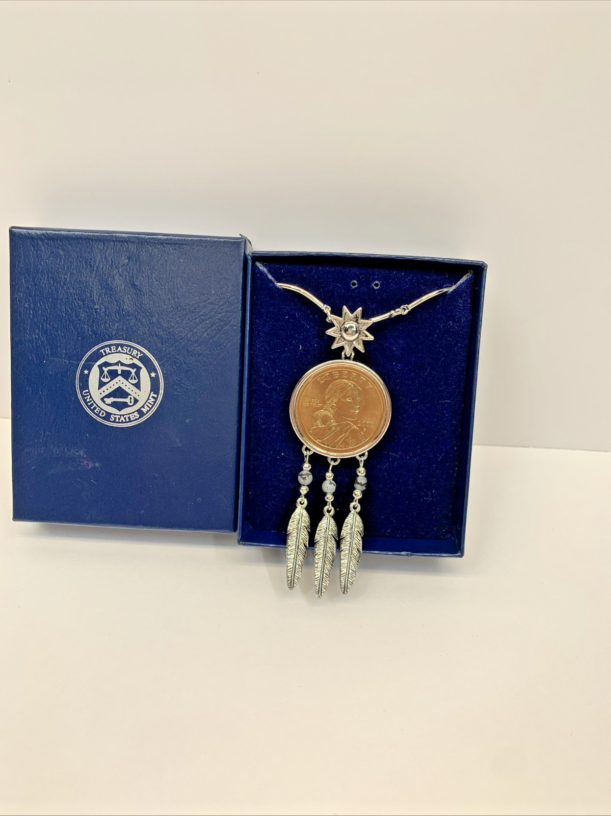 U.S Mint Sacagawea Golden Dollar Coin Silver Tone Pendant Necklace Vintage 2000