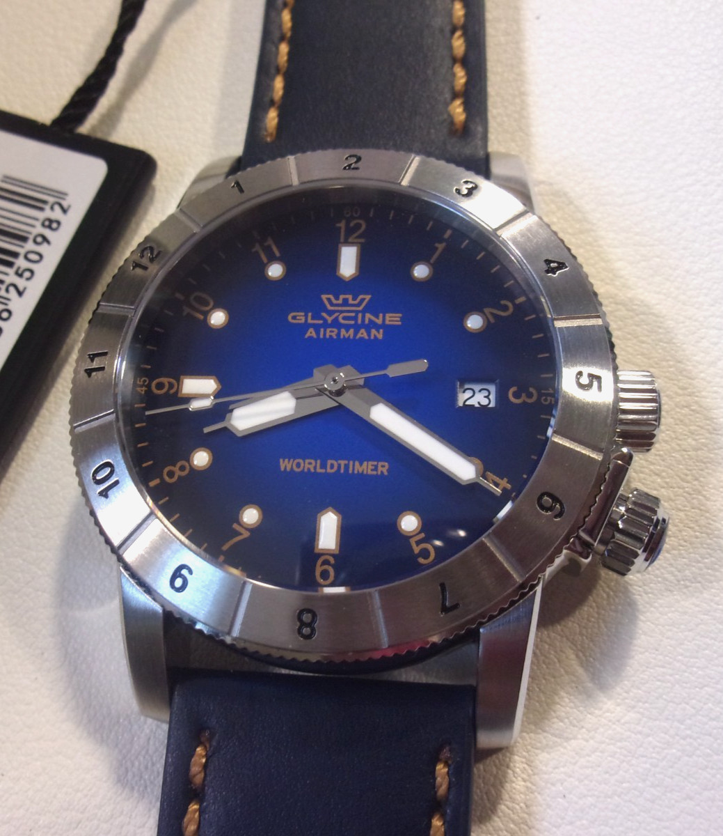 Glycine Airman World Timer GL1022, Quartz. Dual time. Blue. 41mm. New in box.
