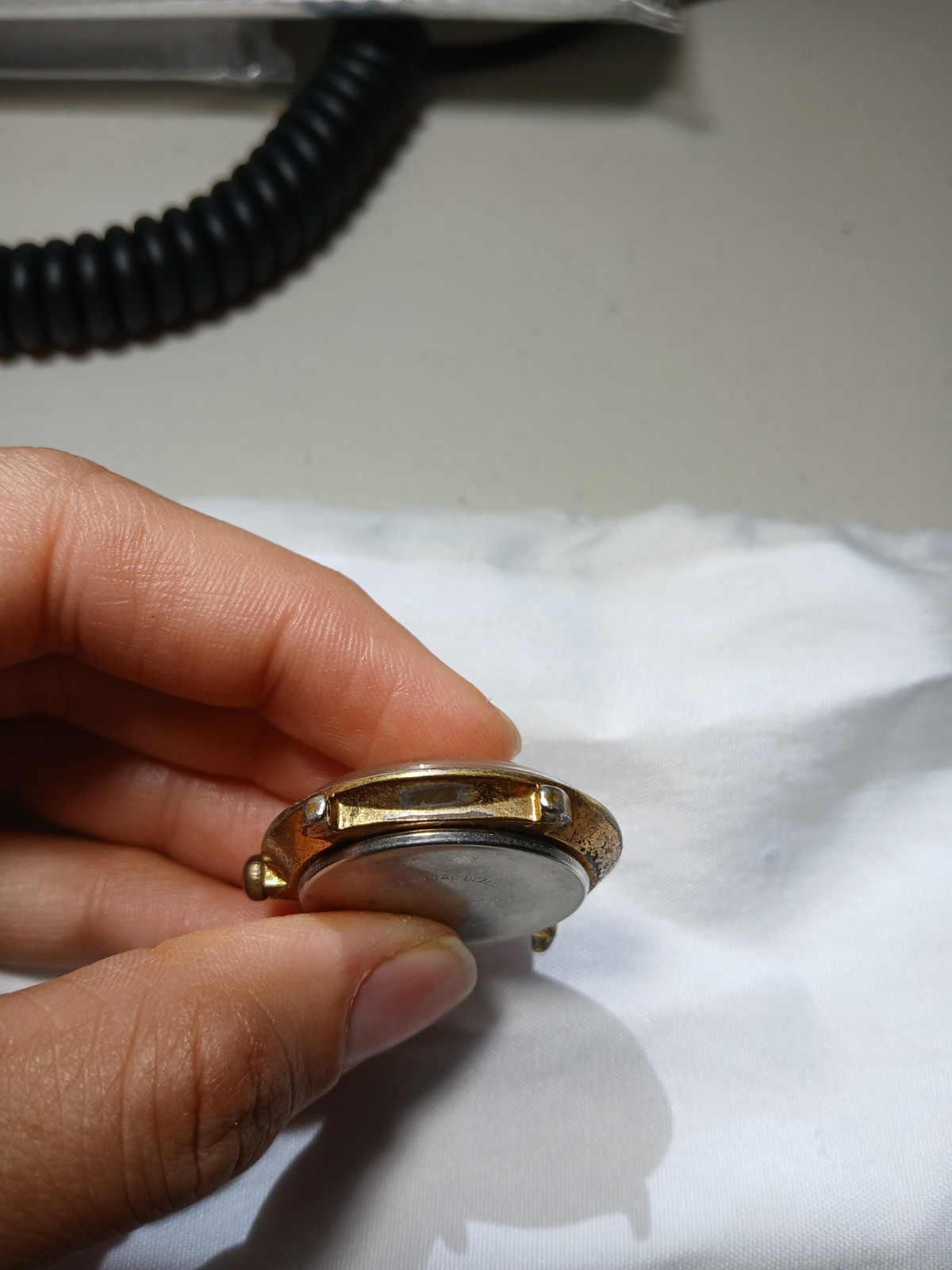 Timex Gold Metal Wristwatch Non-Numeric Hour Marks For Parts
