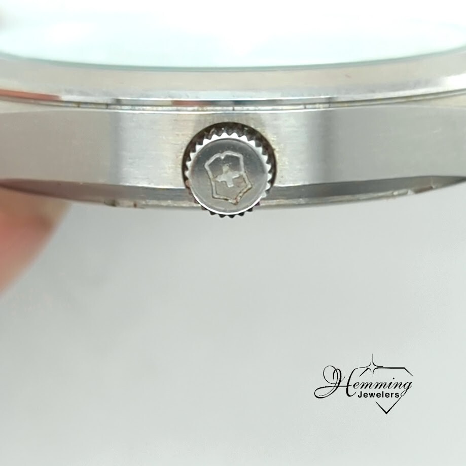 VICTORINOX SWISS ARMY “Garrison” 241083; Untested; AS IS for Parts/Repairs-Extra