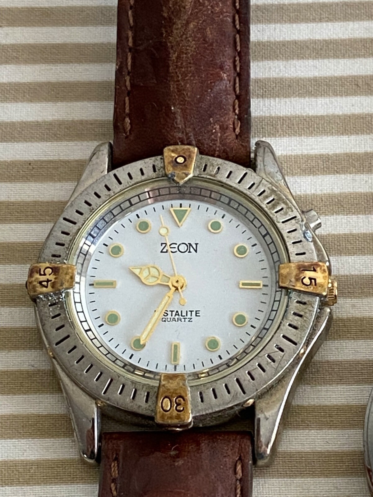 8 Unisex Watches – not working
