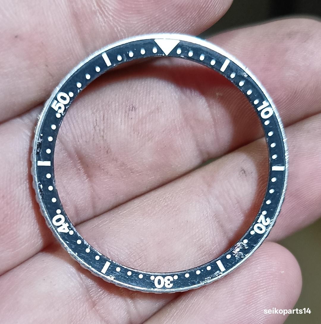 SEIKO BLACK ROTATING BEZEL H556-5020 H556-5029