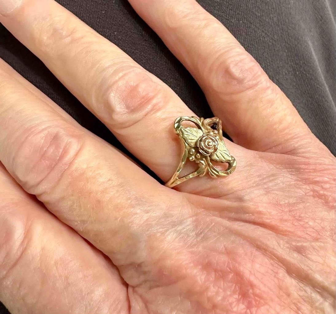 Wheeler Manufacturing 10k Multi-Color Gold Leaf & Rose Ring Slightly Less 9.5