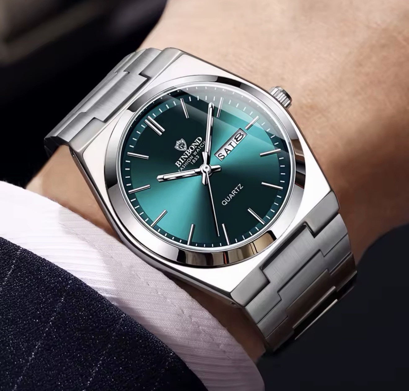 UTHAI Men’s Luxury Stainless Steel Quartz Watch Waterproof Business Calendar