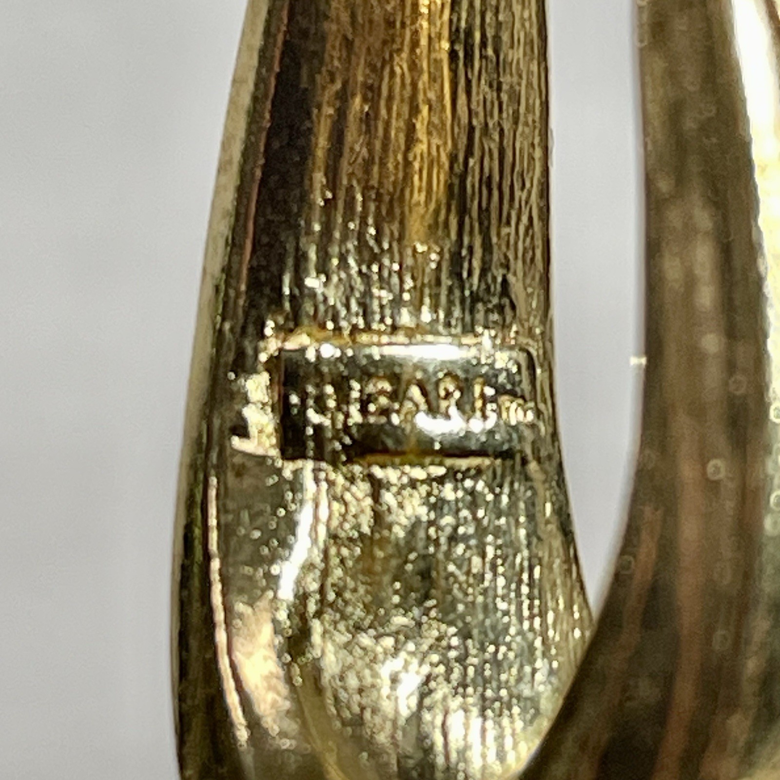 Vintage Trifari Gold Tone Ribbon Twist Hoop Earrings Modernist Signed Chunky 2”