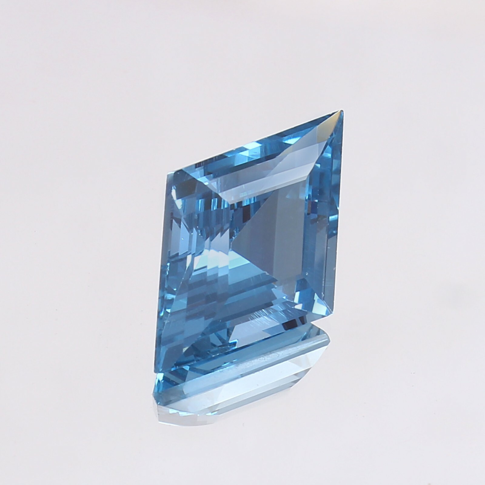20×13 MM AAA Excellent Top Quality Natural Aquamarine Kite Cut Loose Gemstone